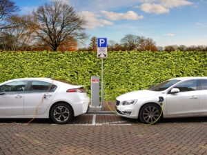 Read more about the article Hybrid Cars – Benefits of Green Driving