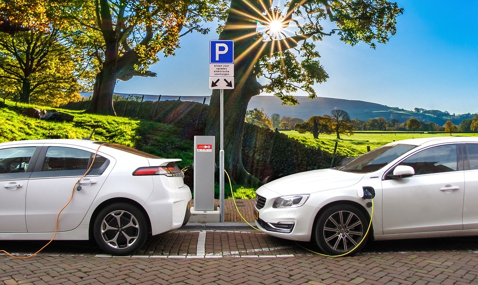 Read more about the article Six of the most economical and best-selling hybrid cars